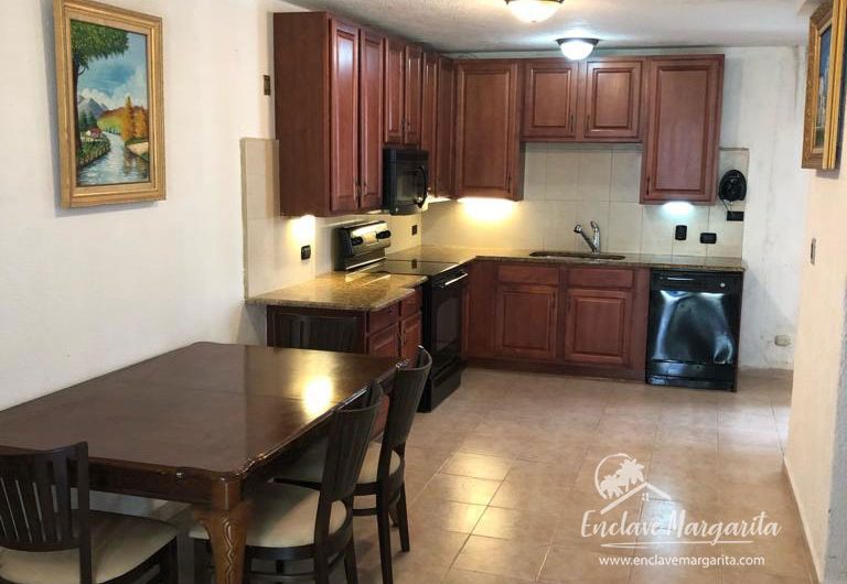 townhouse-3-habitaciones-conjunto-residencial-el-retiro-maneiro (13)