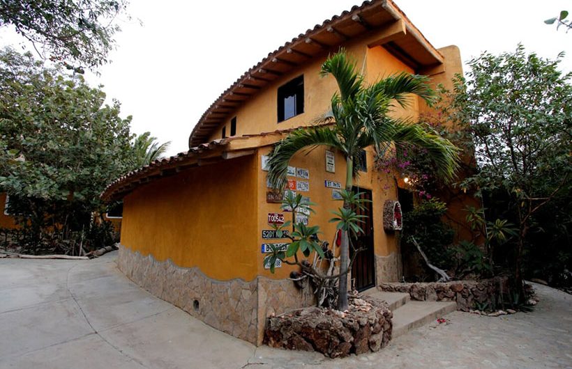 en-venta-hotel-boutique-playa-el-yaque (3)