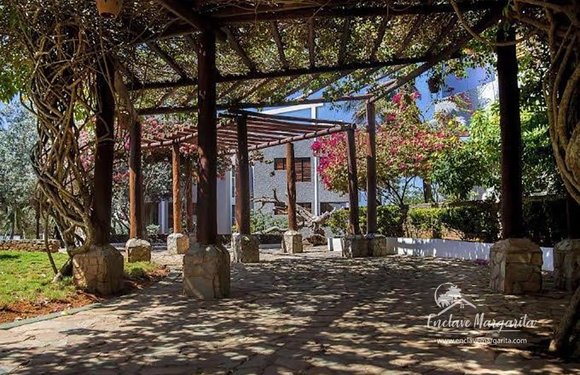 se-vende-hotel-playa-el-yaque-precio-rebajado (2)
