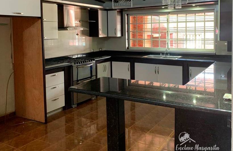 VENDIDO – Casa 3 hab. en Urb. Las Marites – Isla de Margarita