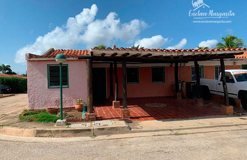 VENDIDO – Casa 3 hab. en Urb. Las Marites – Isla de Margarita