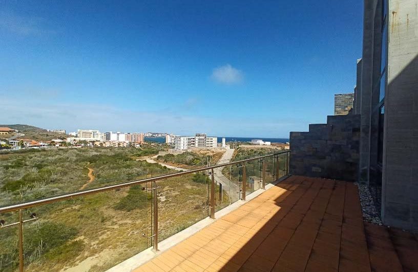 Apartamento 5 hab. en Rocaloft con espectacular vista al mar