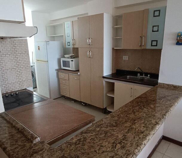 Alquiler de habitación vacacional en apartamento en Res. La Arboleda
