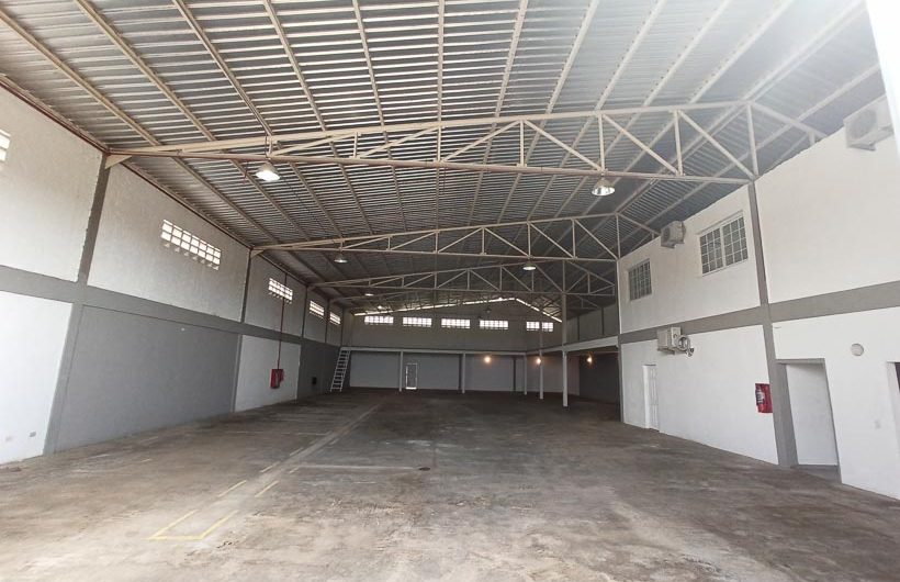 En venta amplio galpón vía al aeropuerto – Isla de Margarita