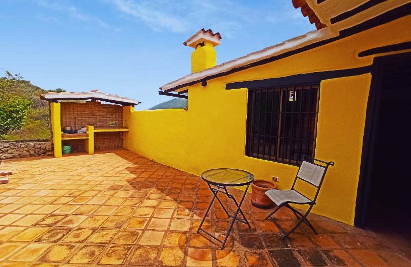 VENDIDA – Se vende casa con vista al mar en Guarame