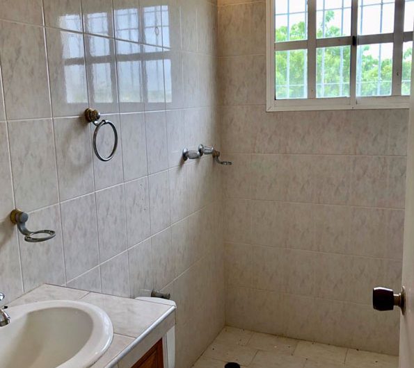 Se vende espectacular casa 5 habitaciones en Juangriego