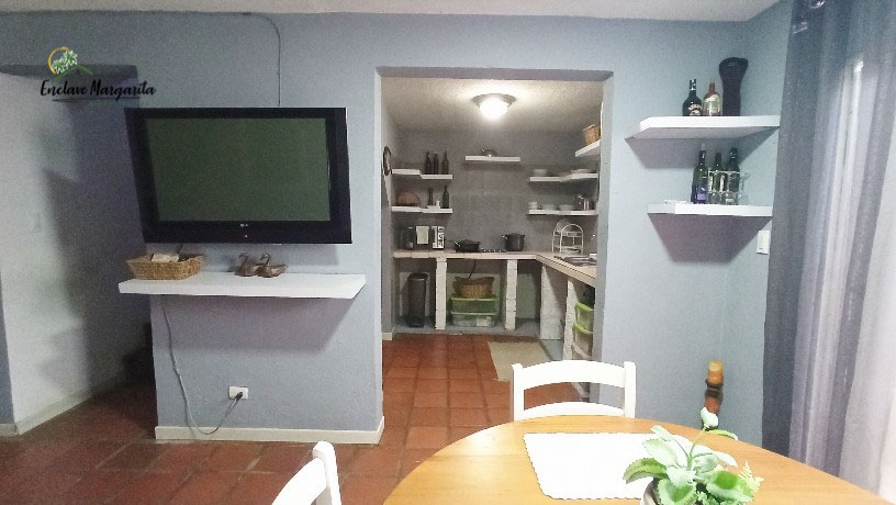 VENDIDO – Townhouse 3 hab Urb Maneiro – Precio de Oportunidad