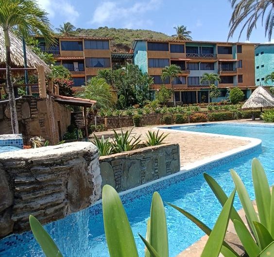 VENDIDO – apartamento vacacional con vista al mar en Pampatar