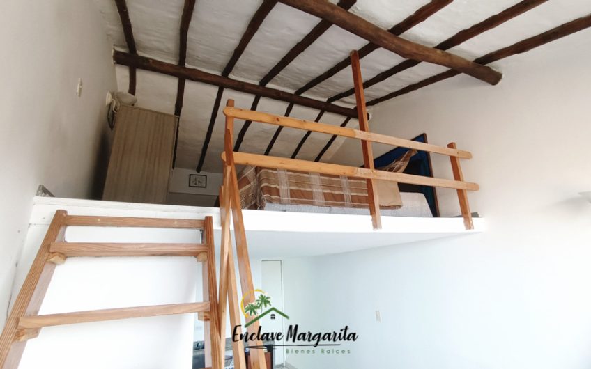 VENDIDO – Apartamento penthouse tipo loft con vista al mar en Pampatar