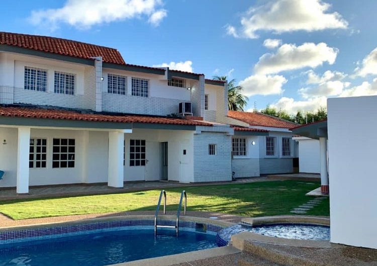 Se vende casa de 5 habitaciones en Jorge Coll – Isla de Margarita