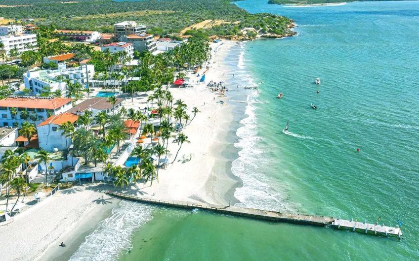 Se venden terrenos en primera Línea Playa El Yaque – Isla de Margarita.