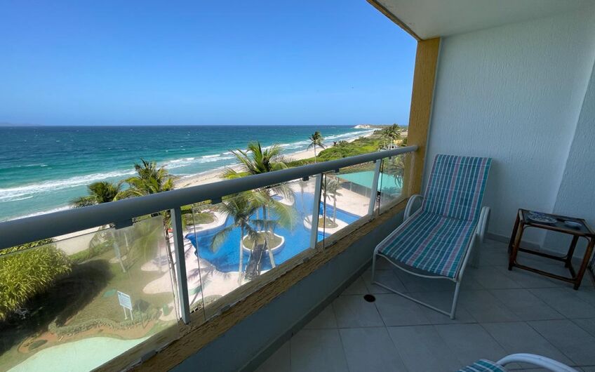 apartamento-frente-al-mar-venta-en-cimarron-playa-parguito-balcon