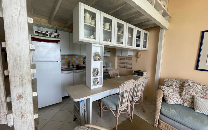 apartamento-frente-al-mar-venta-en-cimarron-playa-parguito-cocina