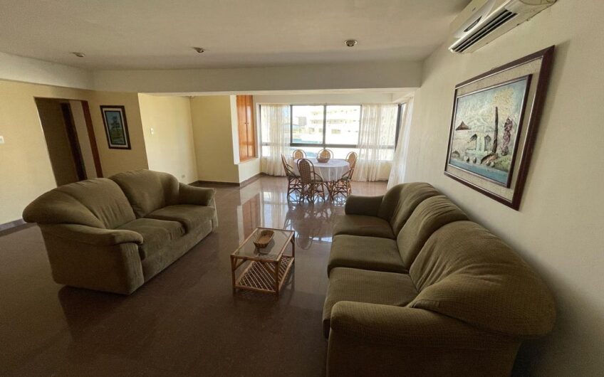 En venta apartamento 2 habitaciones frente al CC La Vela – Isla Margarita