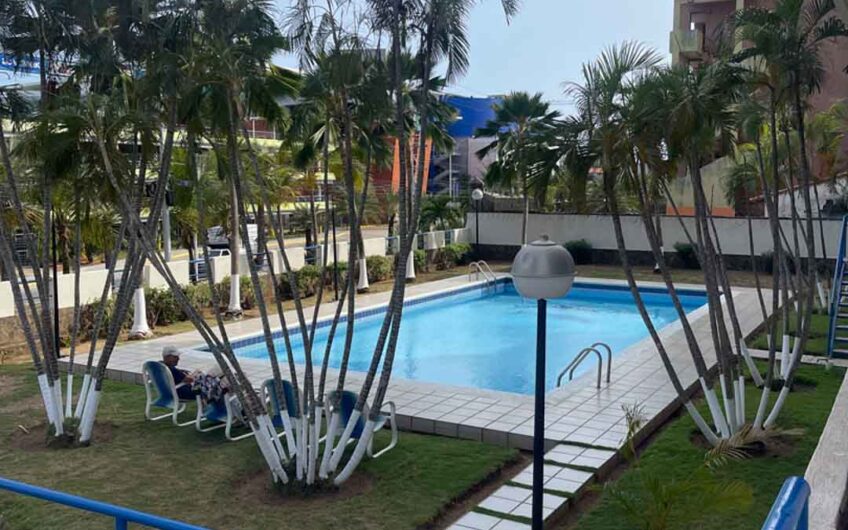 En venta apartamento 2 habitaciones frente al CC La Vela – Isla Margarita