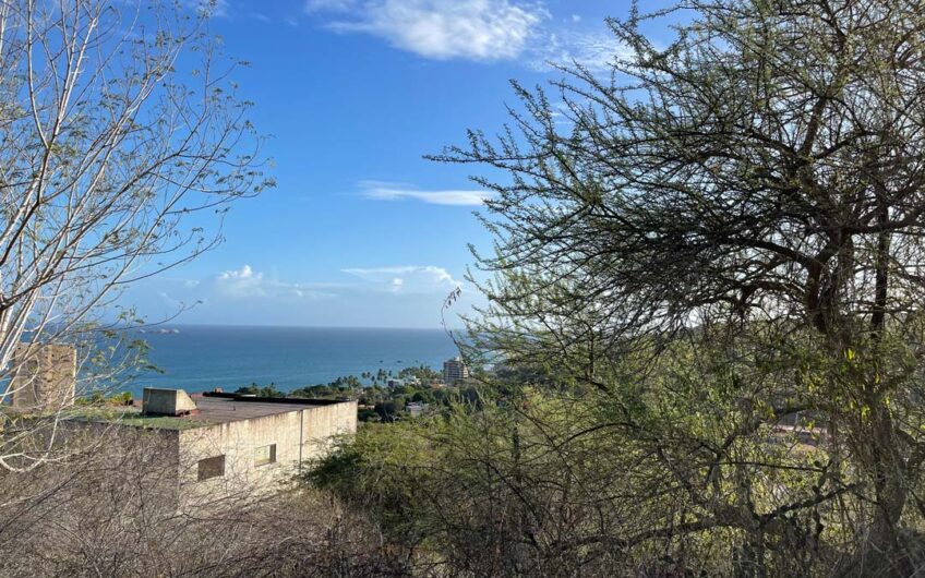 terreno-con-espectacular-vista-al-mar-en-pampatar-isla-de-margarita-3