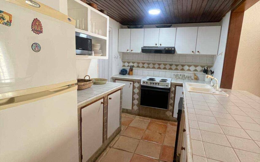 Se vende apartamento 3 hab. con playa privada Res. La Blanquilla – Puerto Real