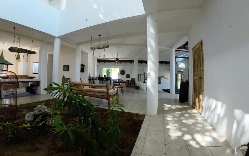 Alquiler Casa Vacacional Isla Margarita | Vista Mar y Montaña para 9 Personas