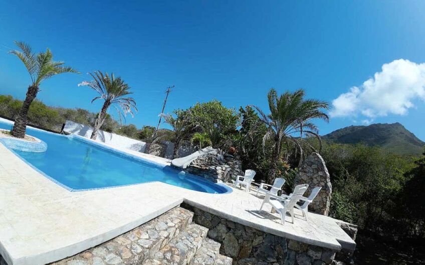 Alquiler Casa Vacacional Isla Margarita | Vista Mar y Montaña para 9 Personas