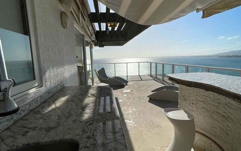 En venta apartamento frente al mar en el Morro – Isla de Margarita