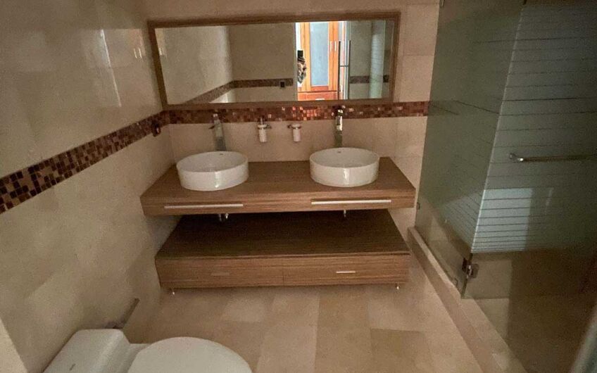 En venta apartamento frente al mar en el Morro – Isla de Margarita