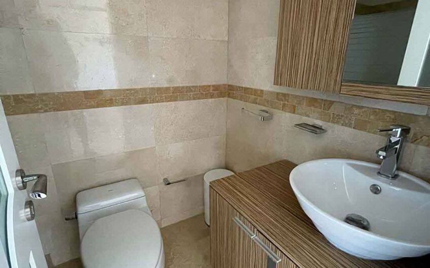 En venta apartamento frente al mar en el Morro – Isla de Margarita