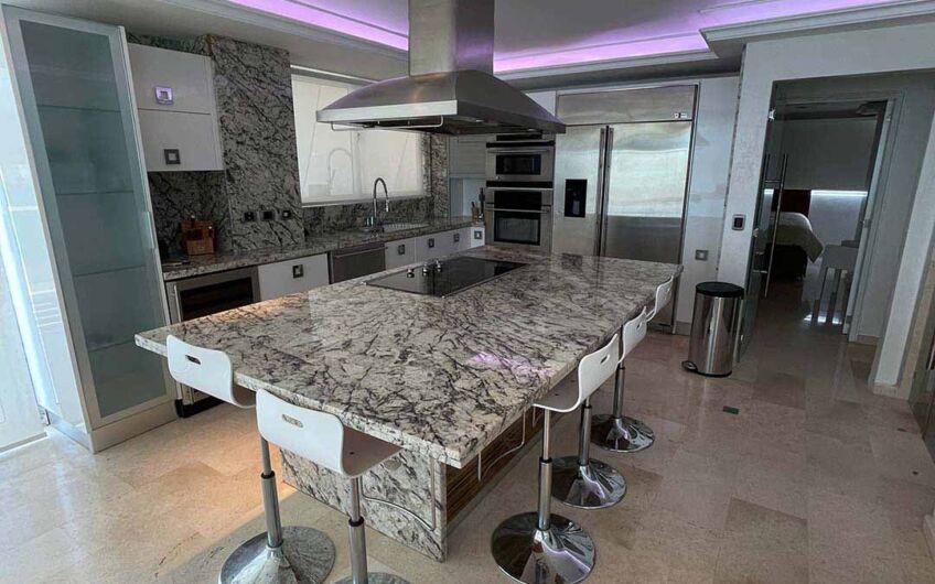 En venta apartamento frente al mar en el Morro – Isla de Margarita