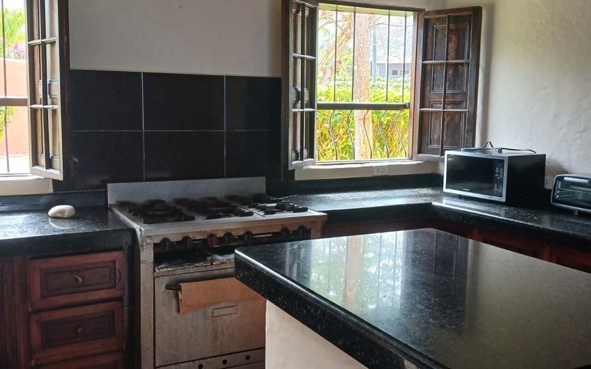 En venta casa de lujo frente al mar en Los Ranchos de Chana Isla de Margarita