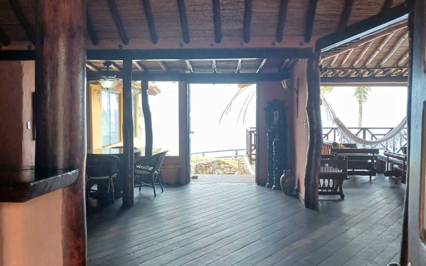 En venta casa de lujo frente al mar en Los Ranchos de Chana Isla de Margarita