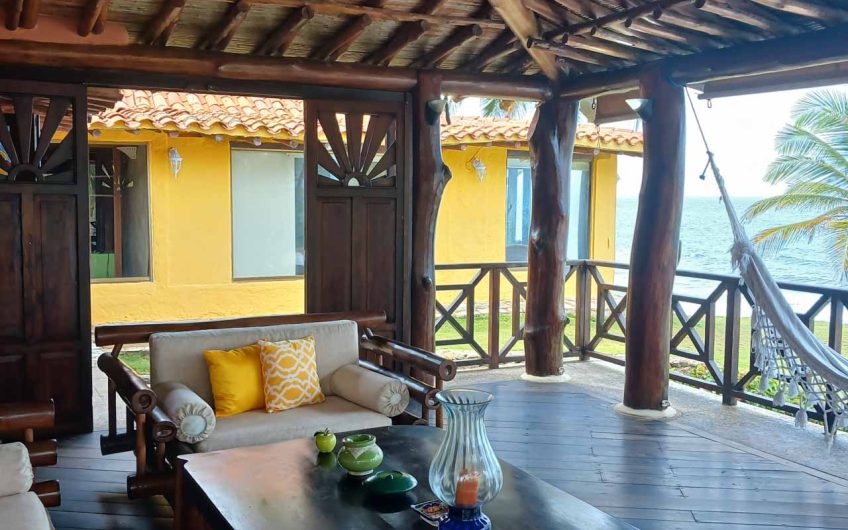 En venta casa de lujo frente al mar en Los Ranchos de Chana Isla de Margarita