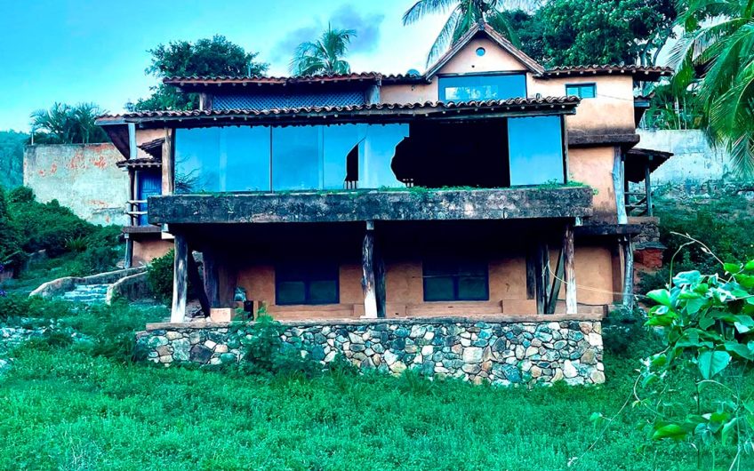 VENDIDA – En venta hermosa casa con espléndida vista al mar en Guarame Isla de Margarita