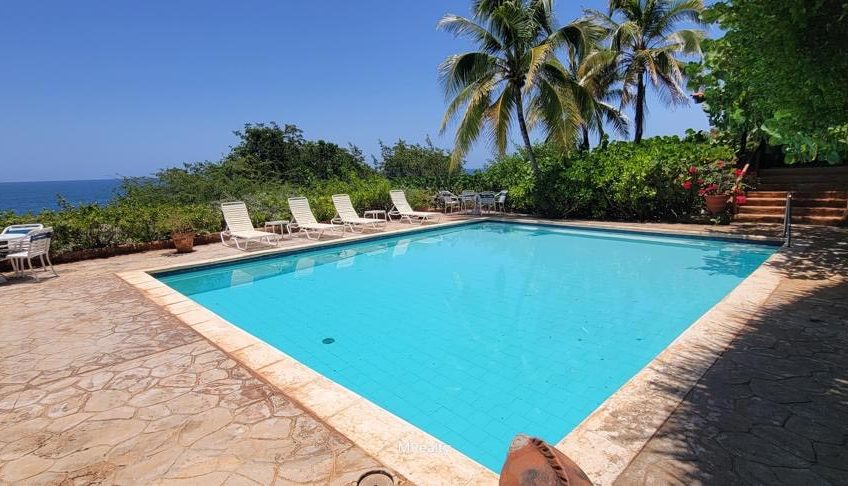 Se vende espectacular casa de lujo frente al mar en Los Ranchos de Chana