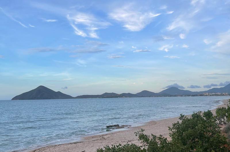 Se venden 3 lotes de terreno frente al mar en Playa Taguantar – Isla de Margarita