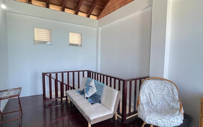 Hermosa casa vacacional frente al mar en Playa Zaragoza Isla de Margarita
