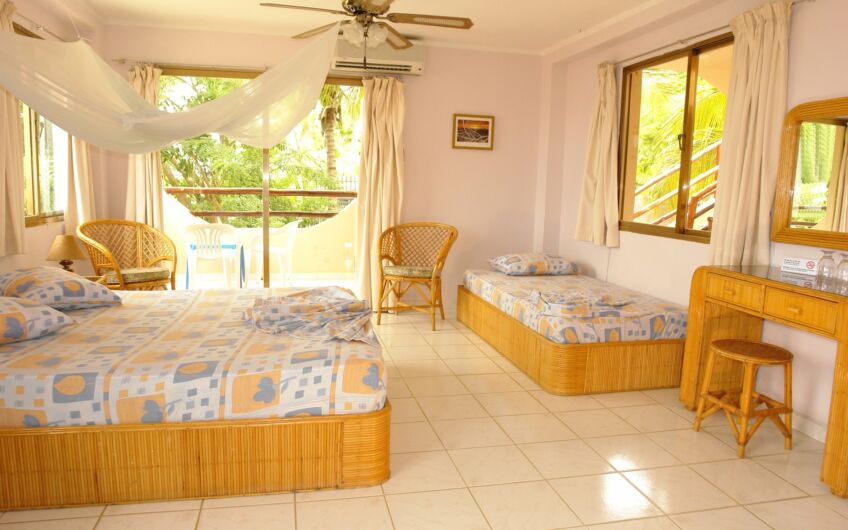 Hotel en venta en Playa El Yaque – Precio de Oportunidad