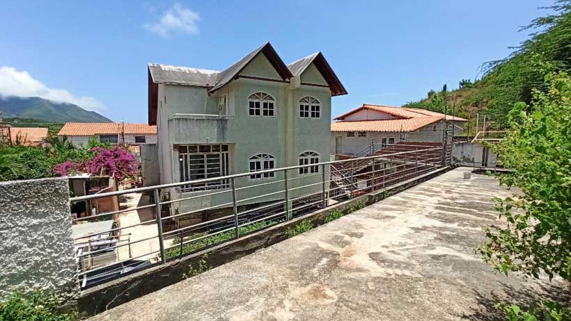 VENDIDO – Casa 4 habitaciones en Los Robles – Isla de Margarita.