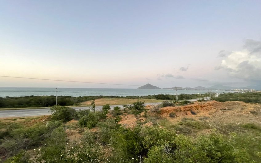 Venta de lotes de Terrenos Frente a Playa Taguantar – Juangriego – Isla Margarita