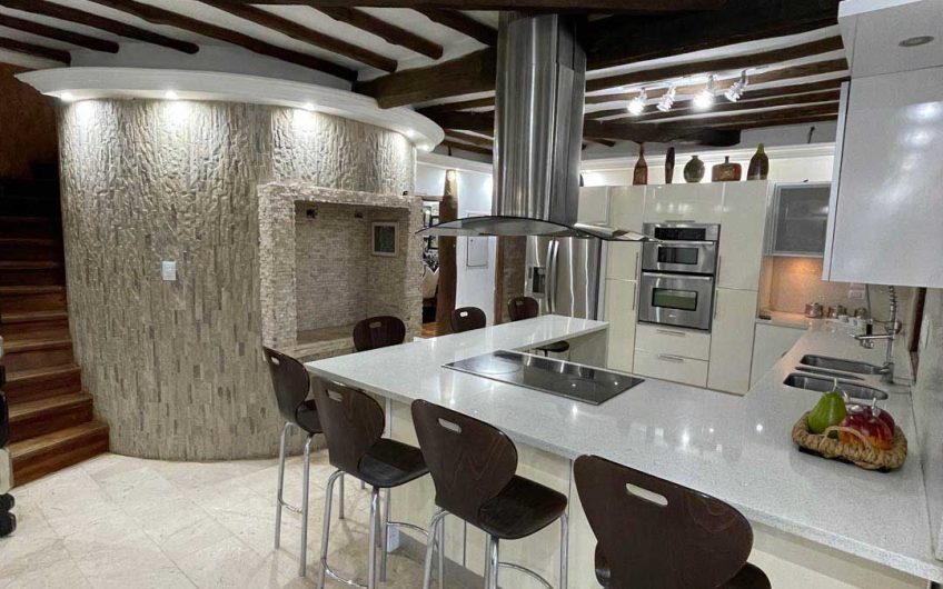 Hermosa casa en venta con vista al mar en Guacuco – Guarame
