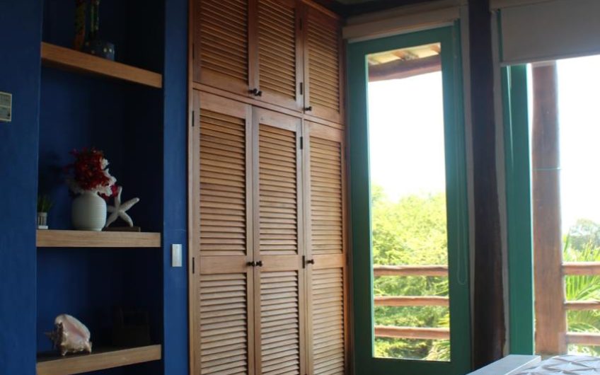 Se vende Rancho de Chana con cancha de pádel y vista al mar en Isla de Margarita