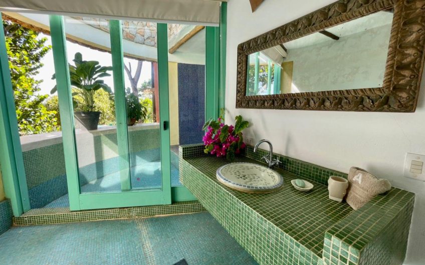 Se vende Rancho de Chana con cancha de pádel y vista al mar en Isla de Margarita