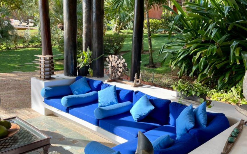 Se vende Rancho de Chana con cancha de pádel y vista al mar en Isla de Margarita