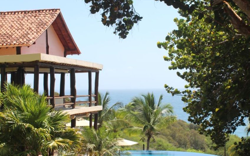 Se vende Rancho de Chana con cancha de pádel y vista al mar en Isla de Margarita