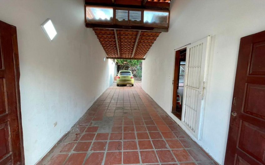 Se vende casa colonial con vista al mar en Playa Zaragoza – Isla de Margarita