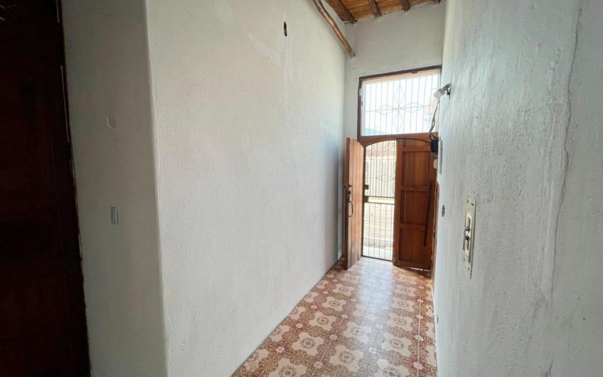 Se vende casa colonial con vista al mar en Playa Zaragoza – Isla de Margarita