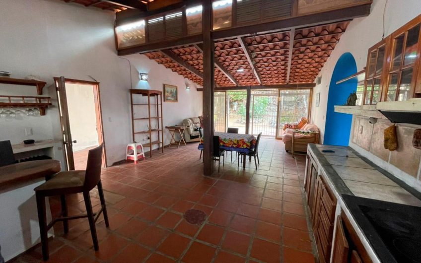 Se vende casa colonial con vista al mar en Playa Zaragoza – Isla de Margarita