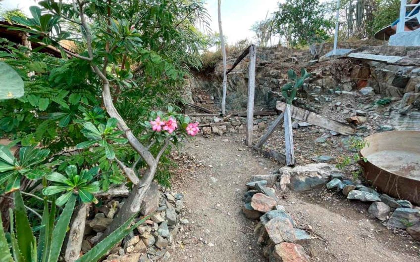 Se vende casa colonial con vista al mar en Playa Zaragoza – Isla de Margarita