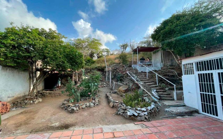 Se vende casa colonial con vista al mar en Playa Zaragoza – Isla de Margarita