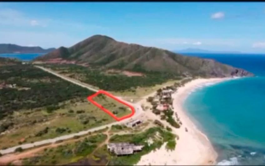 Venta de terreno frente al mar en Playa Caribe – Isla Margarita