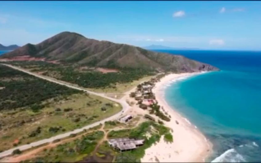 Venta de terreno frente al mar en Playa Caribe – Isla Margarita
