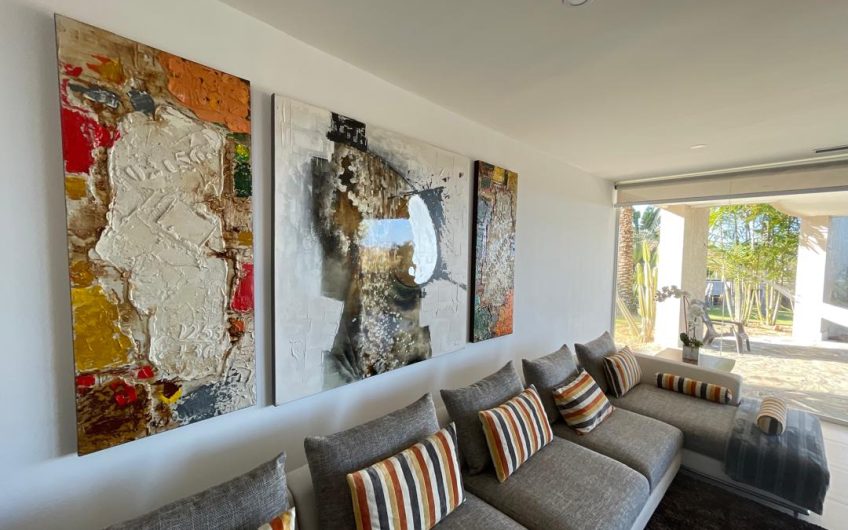 Se vende casa de lujo con piscina y vista al mar en Manantial de Guayamuri – Enclave Margarita